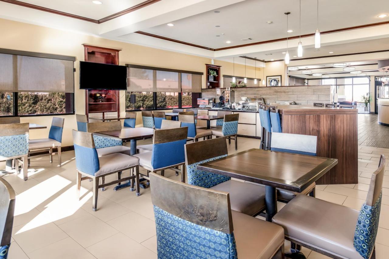 Comfort Suites Форт-Стоктон Экстерьер фото