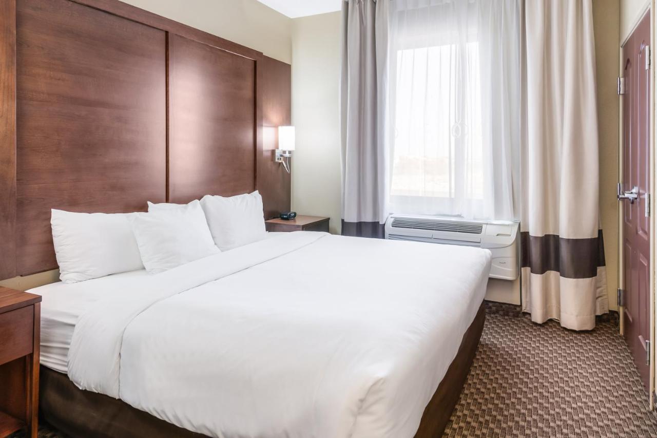 Comfort Suites Форт-Стоктон Экстерьер фото
