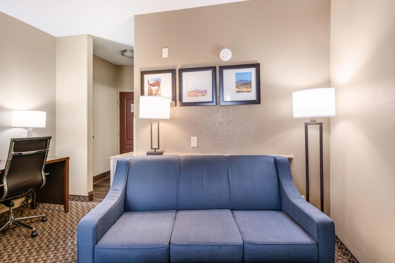 Comfort Suites Форт-Стоктон Экстерьер фото