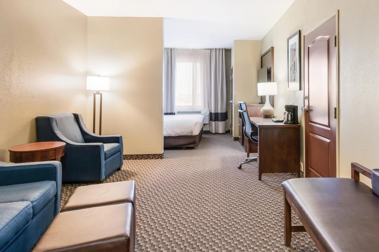 Comfort Suites Форт-Стоктон Экстерьер фото