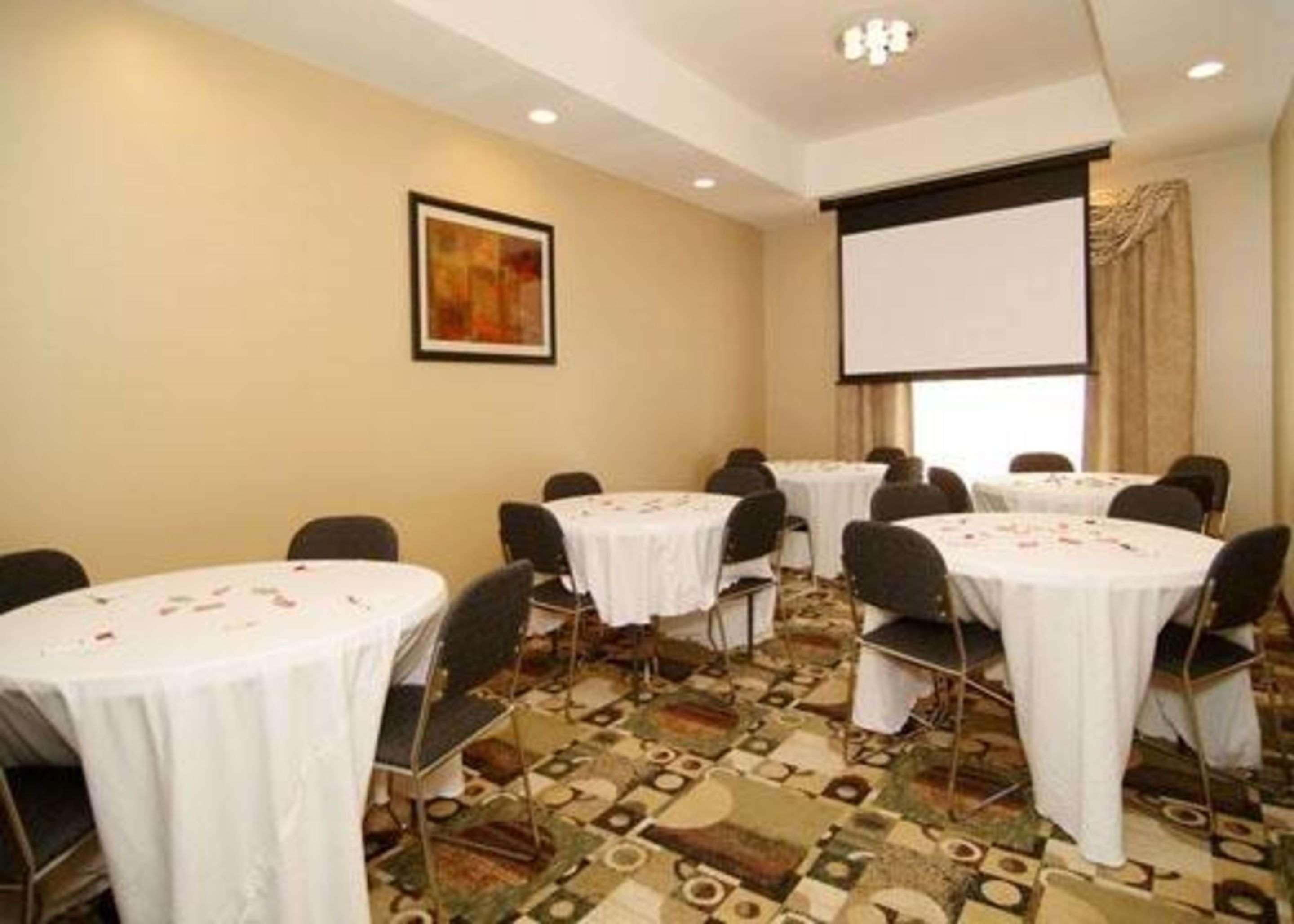 Comfort Suites Форт-Стоктон Экстерьер фото