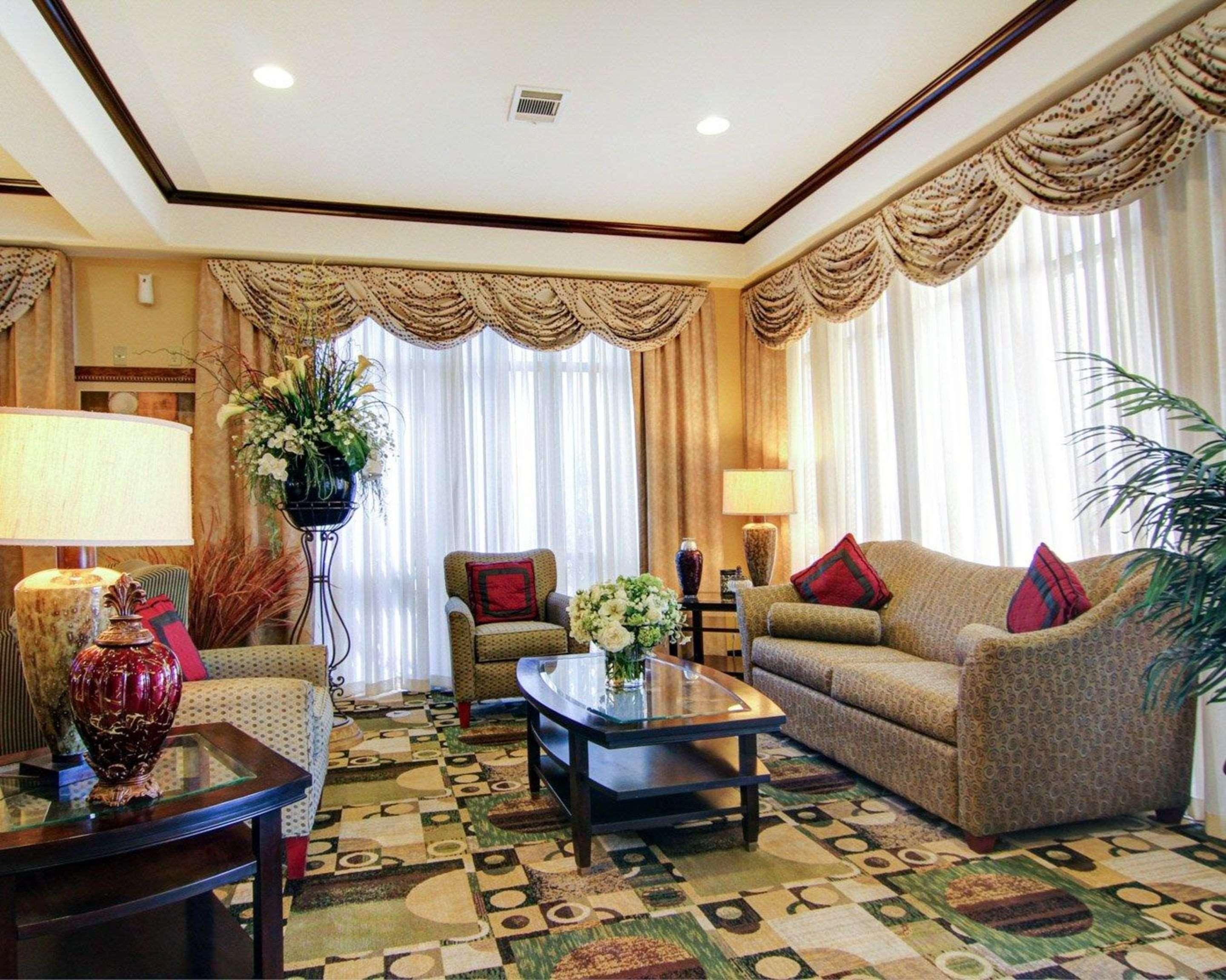 Comfort Suites Форт-Стоктон Экстерьер фото