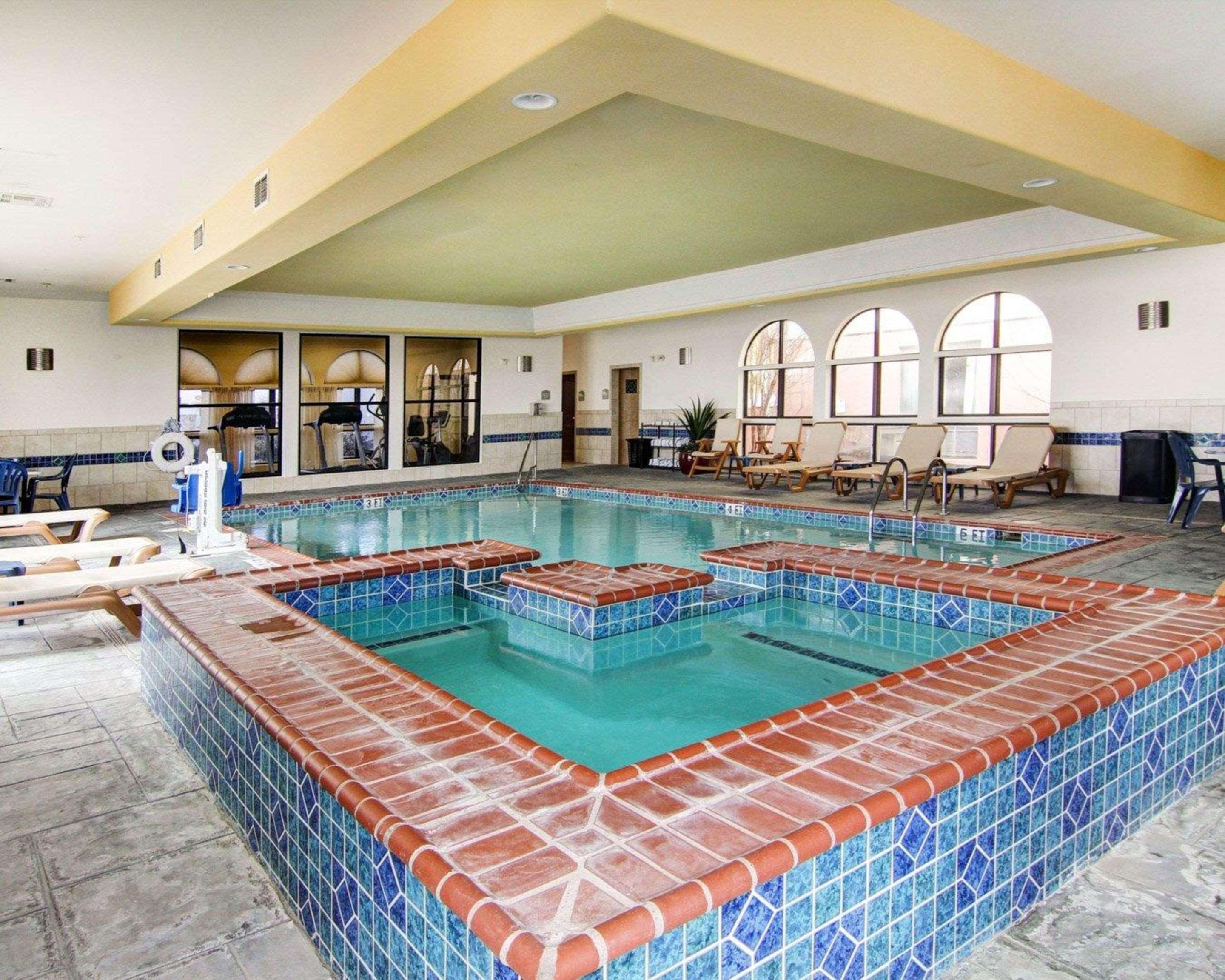 Comfort Suites Форт-Стоктон Экстерьер фото
