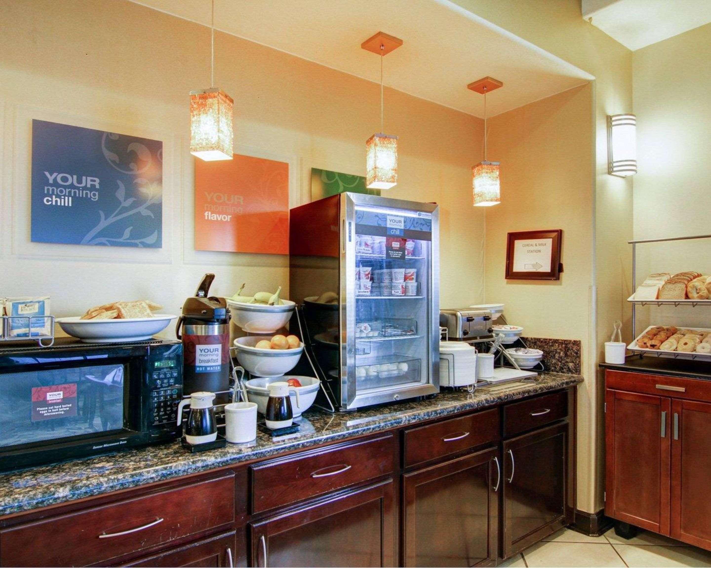 Comfort Suites Форт-Стоктон Экстерьер фото