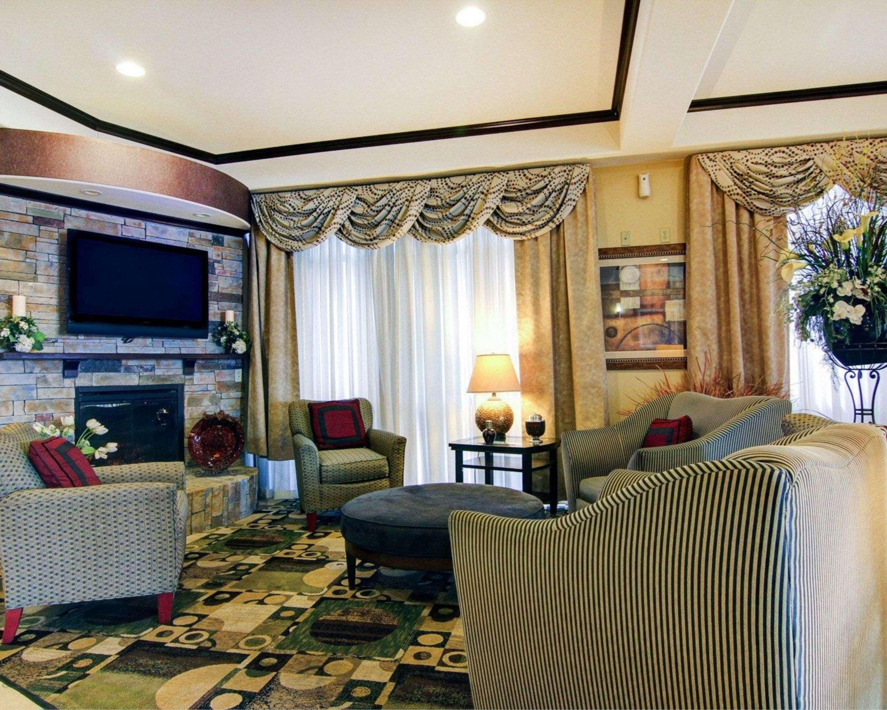 Comfort Suites Форт-Стоктон Экстерьер фото