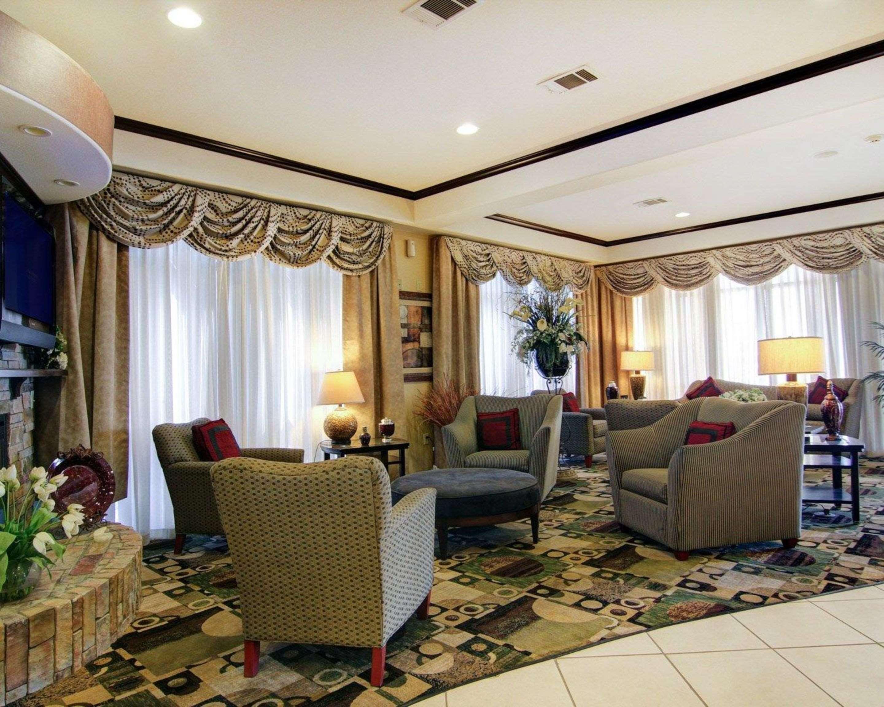 Comfort Suites Форт-Стоктон Экстерьер фото