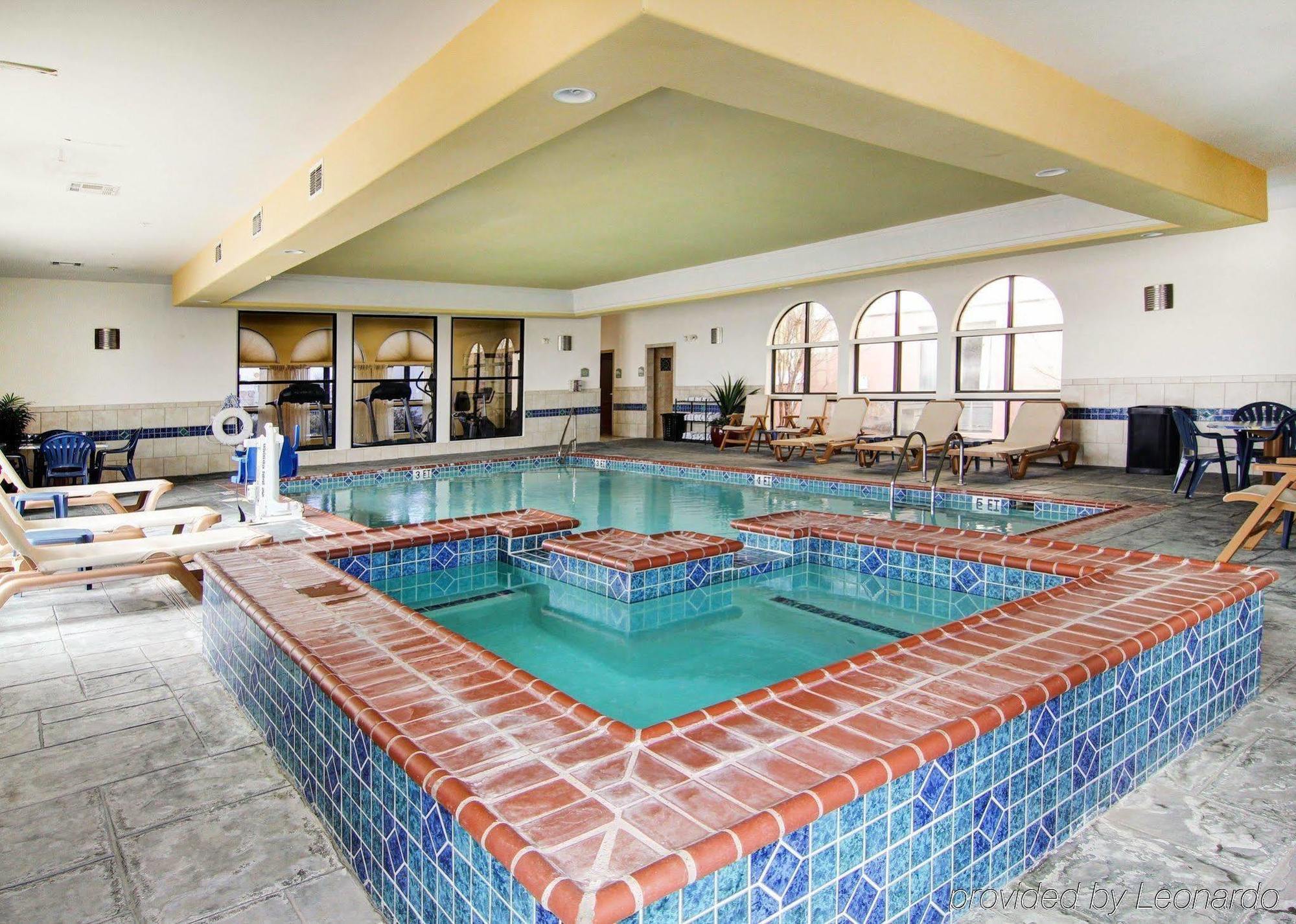 Comfort Suites Форт-Стоктон Экстерьер фото